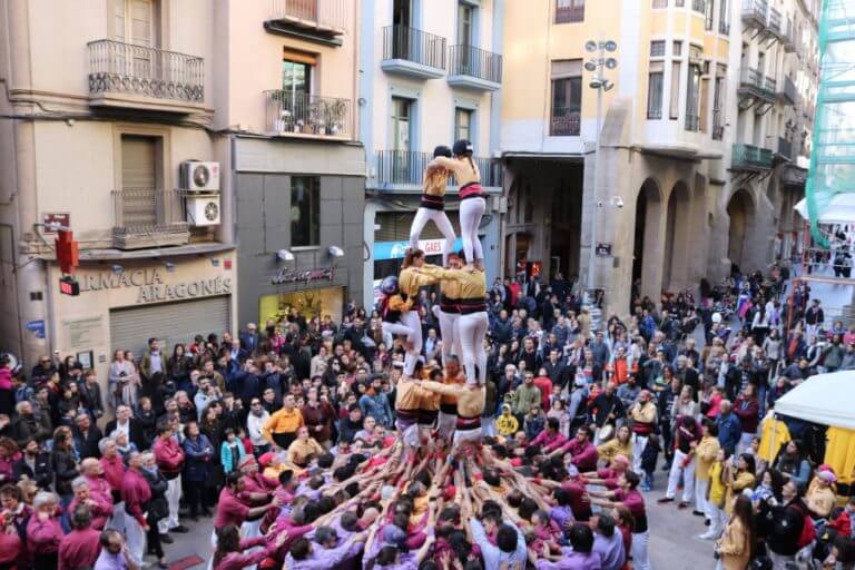La Colla Micaco aconsegueix portar un castell de 7 a Lleida