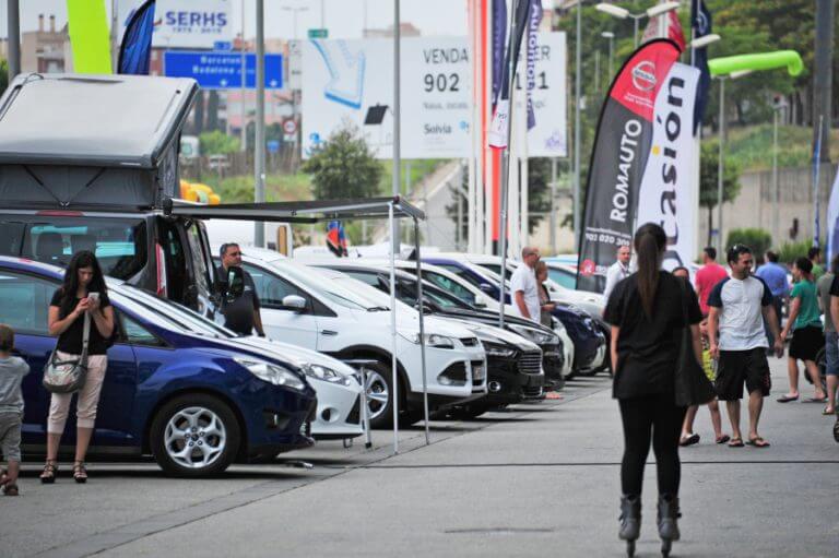 El sector de l’automòbil de Badalona desplega el seu potencial al Port