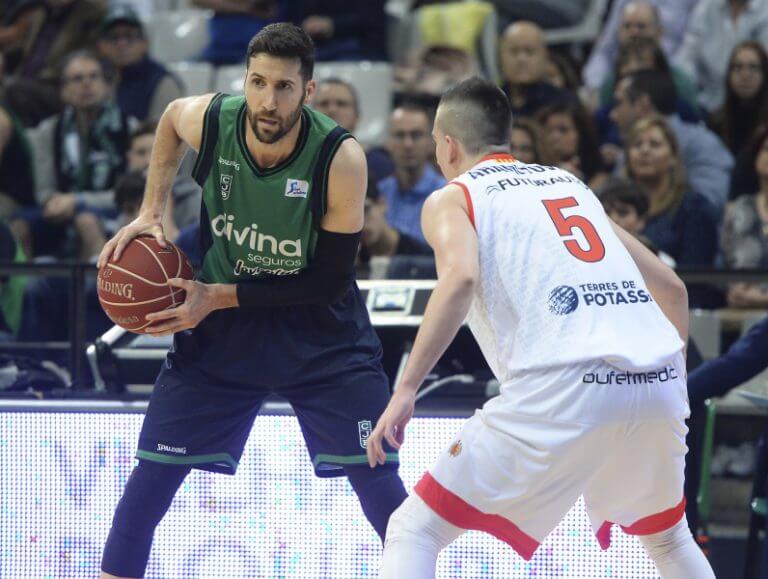 Badalona és d’ACB: la Penya guanya el Manresa i se salva (100-66)
