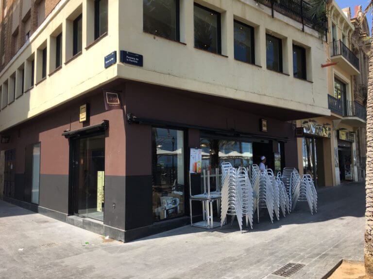 Una firma de cafeteries ocupa l’antic local de Burger King a la Rambla