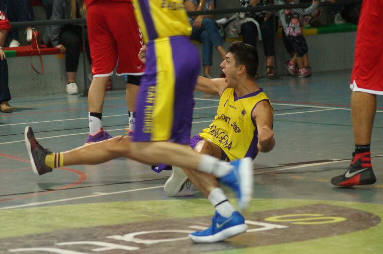Sant Josep triomfa al derbi comarcal de LligaCat i Minguella arrenca amb victòria