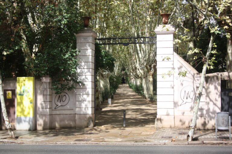 El Ple es compromet a trobar una alternativa per minimitzar la construcció de pisos a Ca l’Arnús