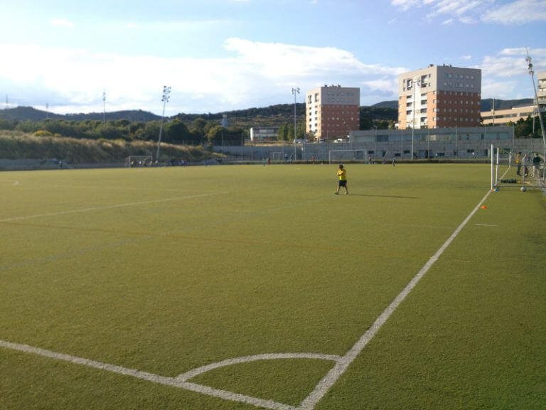 Part del camp municipal de Montigalà es queda sense aigua calenta
