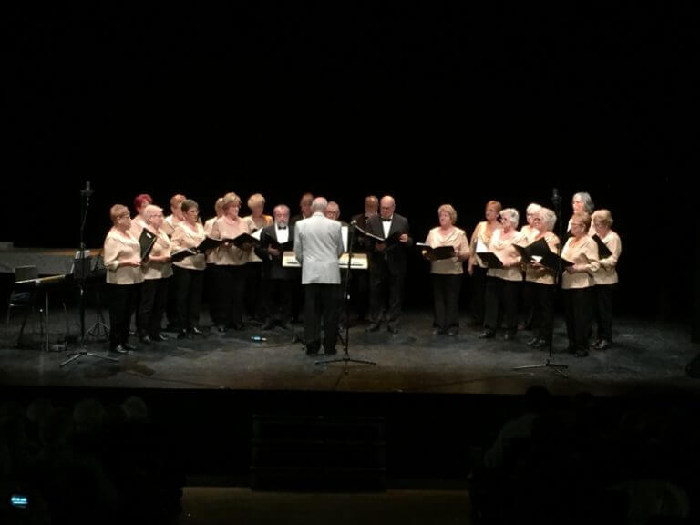200 cantaires de corals de gent gran ofereixen un concert olímpic