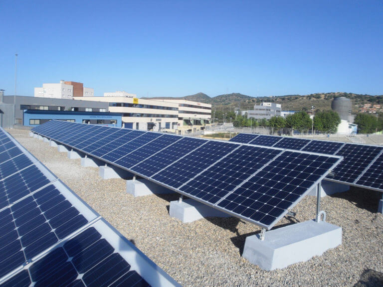 L’Ajuntament inspeccionarà les instal·lacions de plaques solars de la ciutat