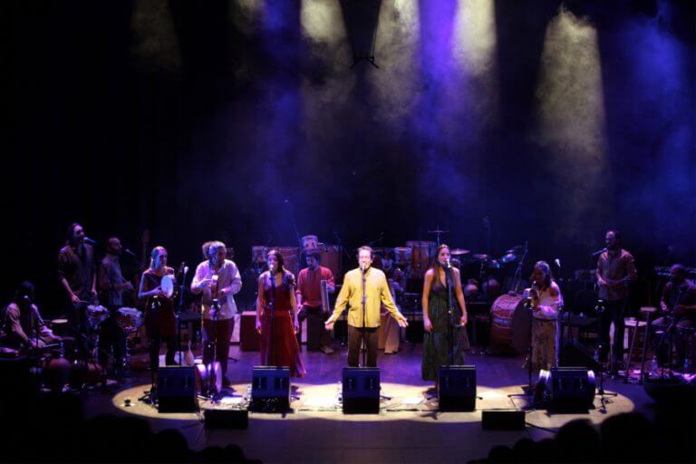 Coetus uneix la virtuositat de 17 artistes sobre l’escenari