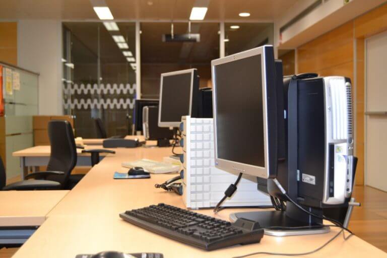 L’Ajuntament estalvia 150.000 euros apostant per programari lliure en el seu parc informàtic
