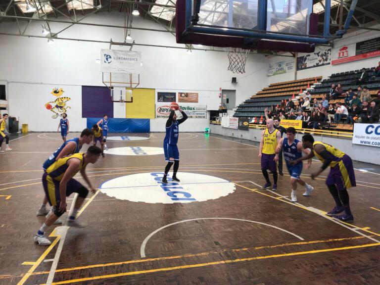 El somni de Plata s’esvaeix; l’Ademar agafa aire; la Minguella perd pistonada