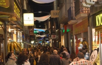 badalona shopping night.jpg