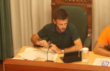 tellez.jpg