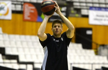 Luke Harangody Penya.jpg