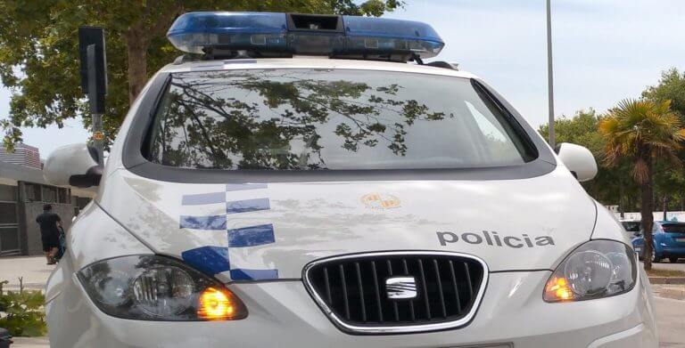 Detingudes tres persones pel robatori a un domicili del barri La Salut