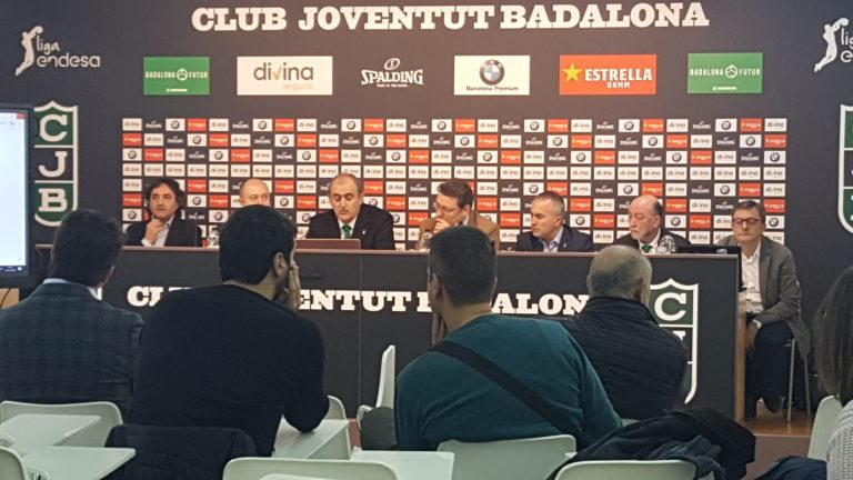 La Penya apuja el pressupost i mira el futur amb optimisme de la mà d’Scranton