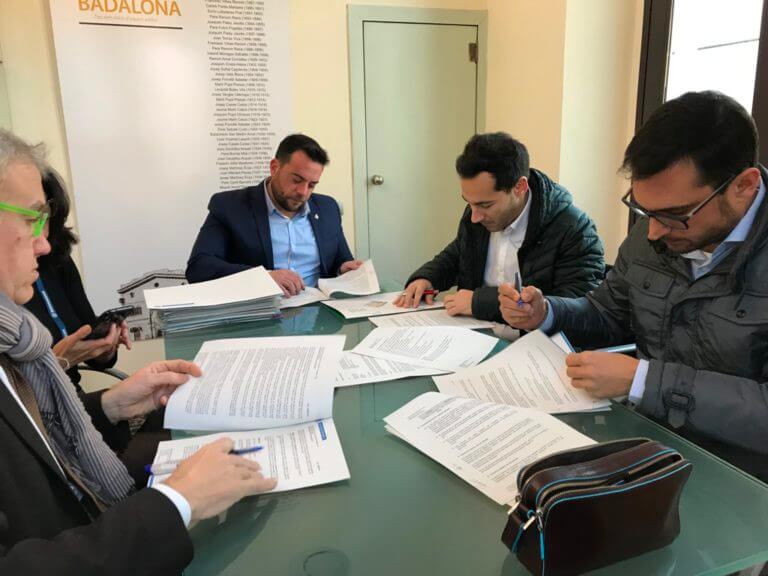 Badalona disposarà de nou mobiliari urbà i elements de senyalització