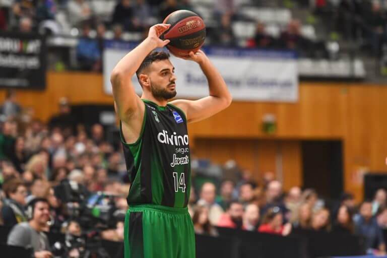 Ventura, verd-i-negre fins al 2022