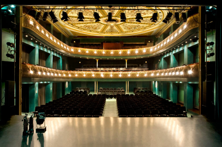 Els teatres municipals de Badalona presenten la nova programació: descobreix totes les propostes del 2024