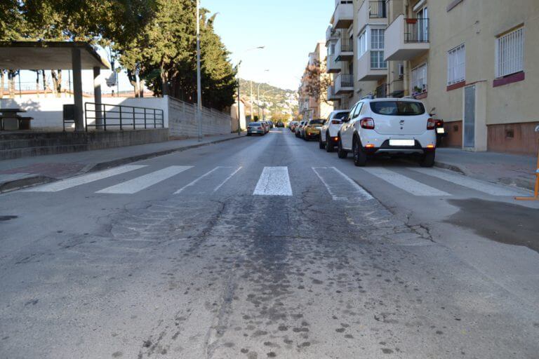 Obres de reparació de la calçada al carrer Granollers de Pomar