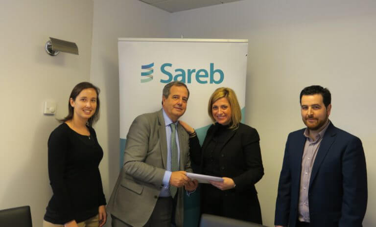 Ajuntament i Sareb signen un conveni per a la cessió de dos habitatges per situacions d’emergència habitacional