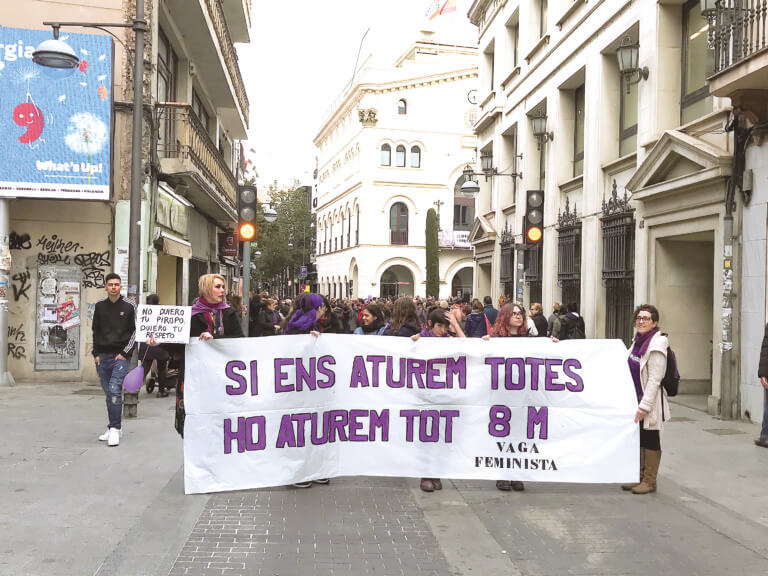 Patronal i sindicats de Badalona alerten de la desigualtat de la dona en un altre 8M reivindicatiu