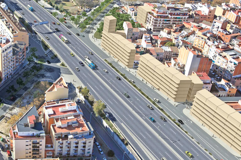 El deute històric de totes  les administracions frena  la Badalona somniada