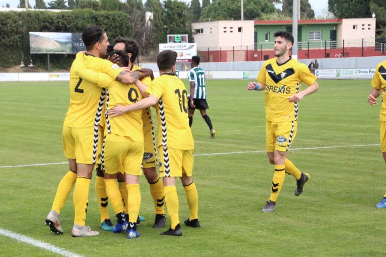 El Badalona, a quatre punts del play off després de guanyar a Peralada (1-2)
