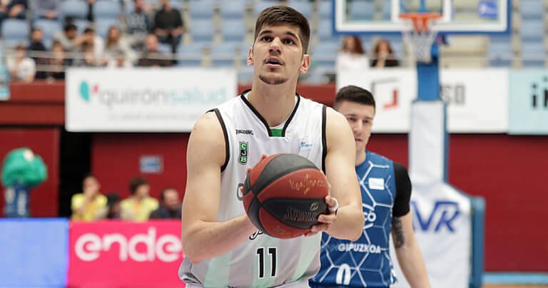Revés al camp del cuer (89-86)