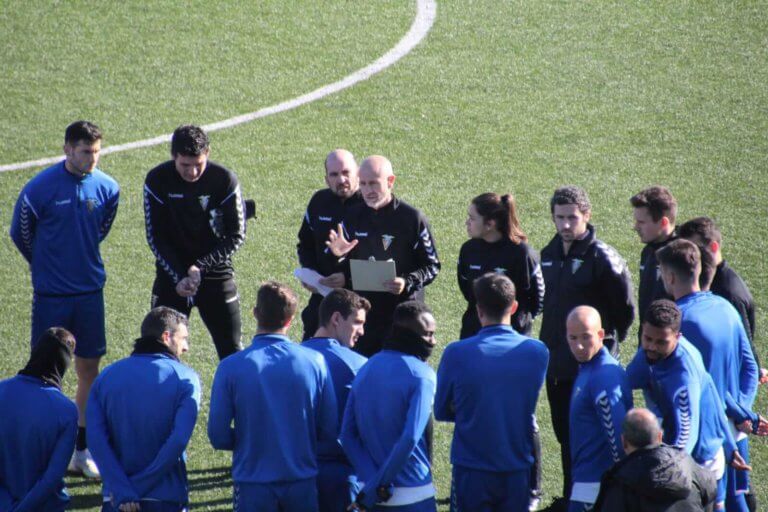 Juanjo Garcia no seguirà entrenant el Badalona