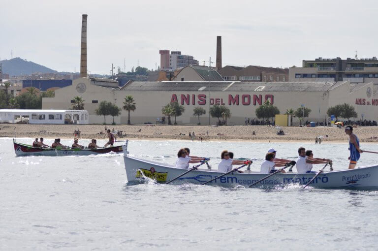 El CN Bètulo organitza el XV Trofeu Ciutat de Badalona de llagut