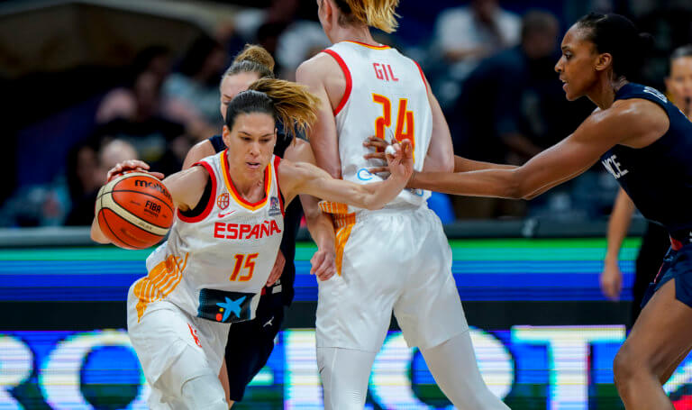 Anna Cruz es corona a l’Eurobasket de Sèrbia