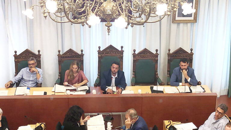 Pas enrere en la reprovació de l’Alcalde al Ple de setembre