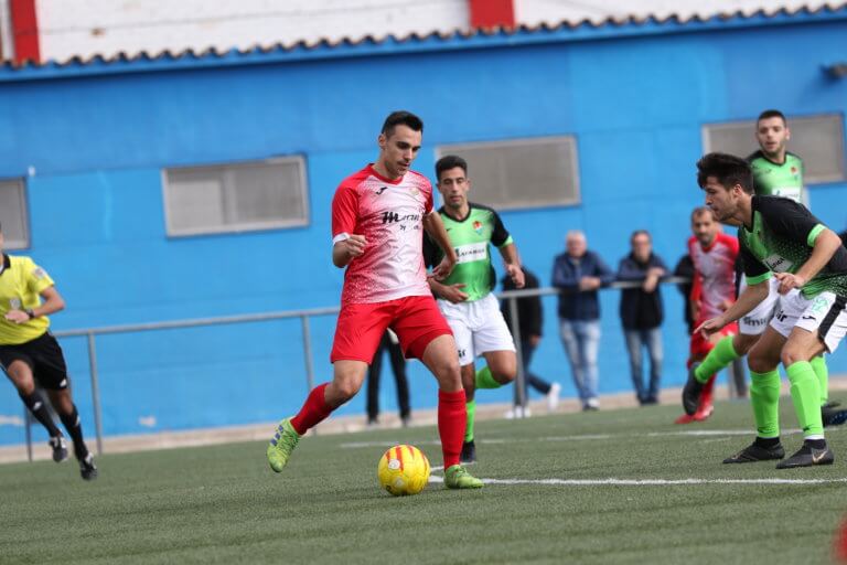 Saumell resol al tram final; el Lloreda cedeix la primera posició