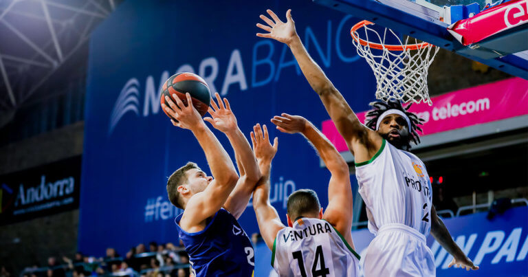 La Penya tanca l’any amb un regust amarg (90-76)