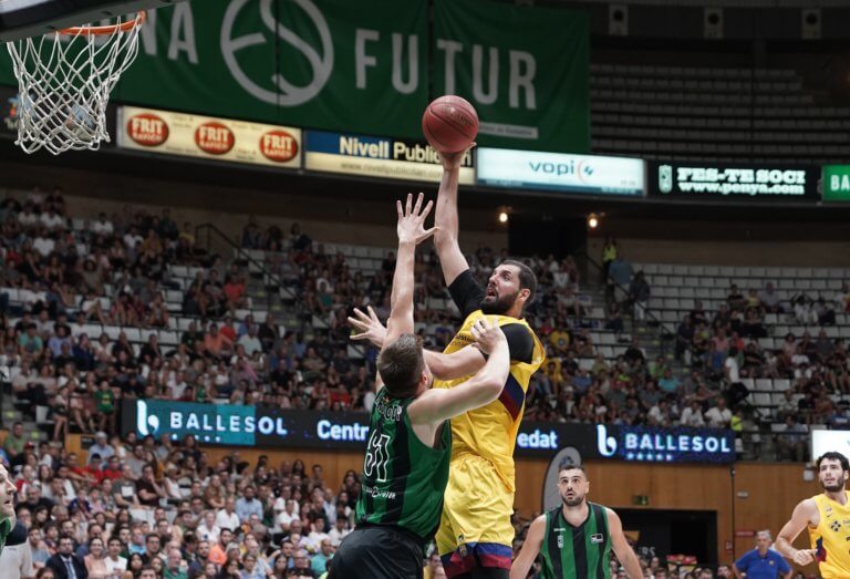 Nou derbi a l’Olímpic, contra el totpoderós Barça
