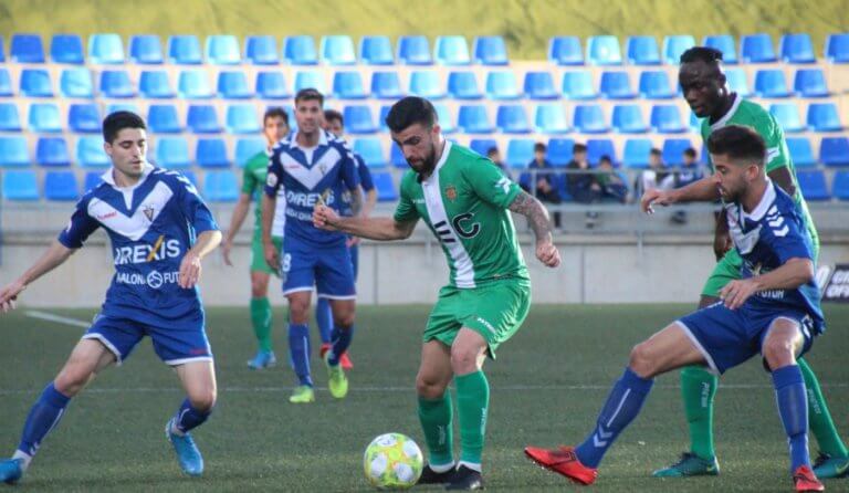 Perillosa ensopegada a casa, contra el Cornellà (0-2)
