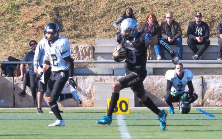 Sense pietat dels Hurricanes (52-14)