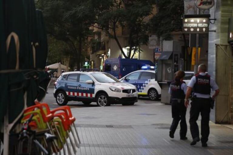 Agredeixen per motius racials a uns joves migrats sense tutela a Bufalà
