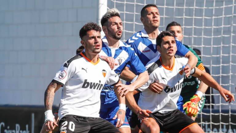 El Badalona torna amb un punt de València (0-0)