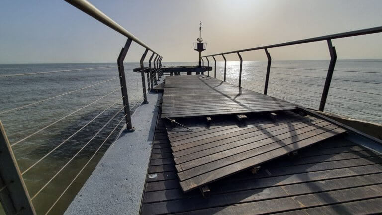 Continuen els treballs de reparació del Pont del Petroli