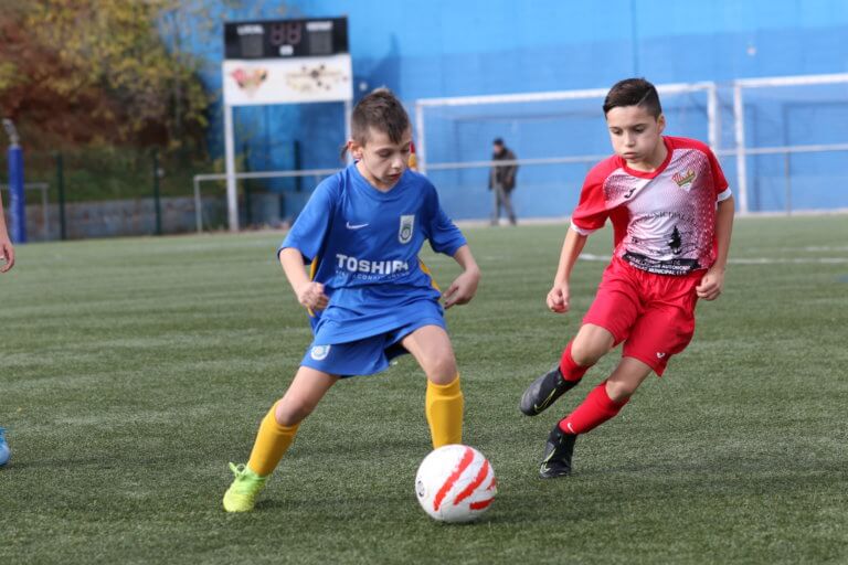 El futbol i el bàsquet badaloní s’aturen durant dues setmanes