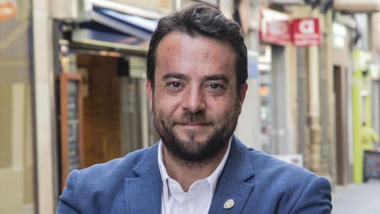 Detingut l’alcalde Pastor per saltar-se el confinament amb símptomes d’anar begut