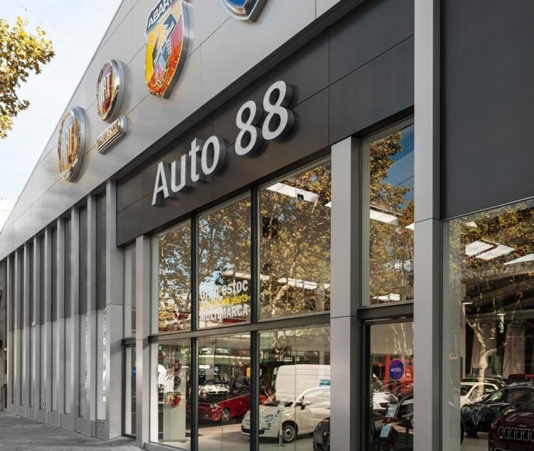 Neix CAR&Ü, una botiga de venda de vehicles 100% online