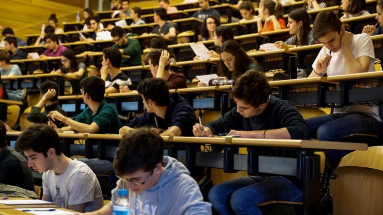 Selectivitat sense mascaretes i amb rècord d’alumnes