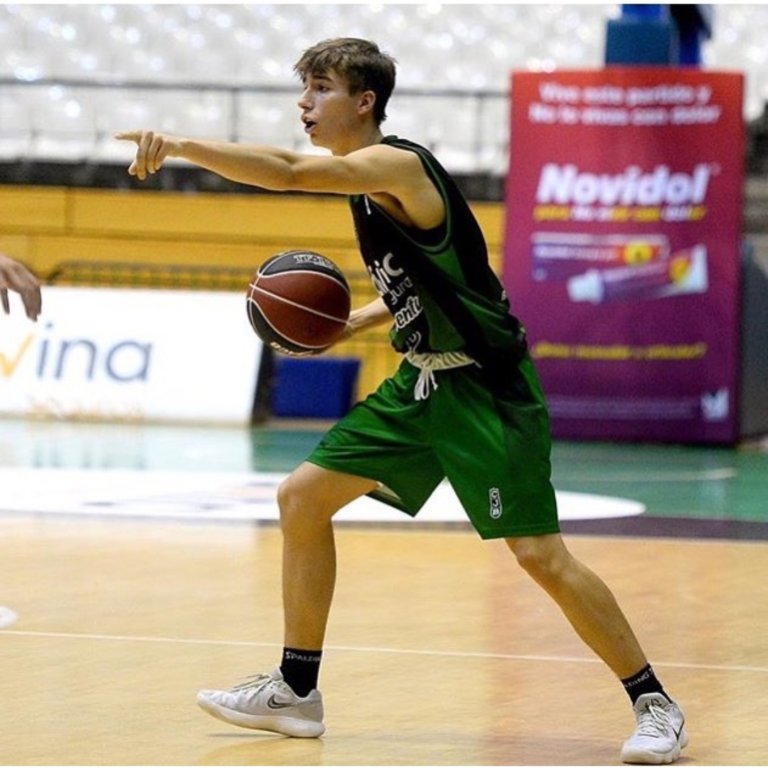 La ‘baby’ Penya B arrenca amb victòria al primer derbi de Lliga Catalana (60-55)