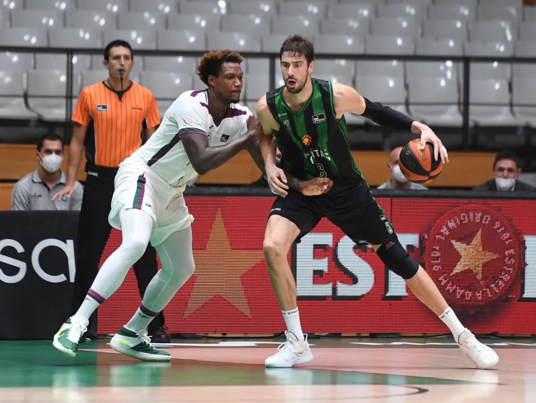 Pletòrica estrena a l’Olímpic (81-73)