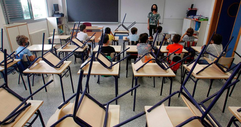 Dos professors del Joan Coret donen positiu per coronavirus
