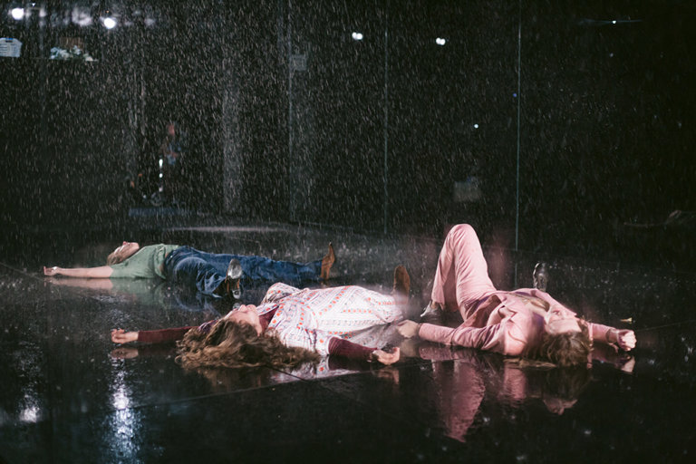 ‘Les tres germanes” al Teatre Lliure