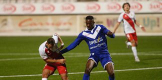El Badalona solidifica els seus fonaments a la Feixa Llarga (0-2)
