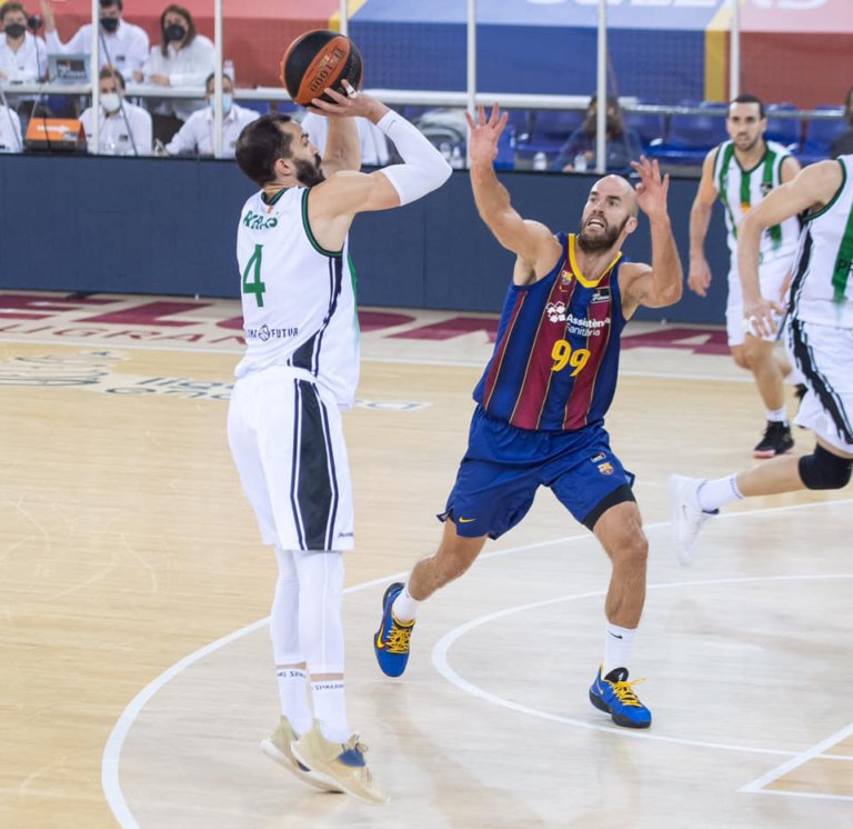 La Penya torna amb un derbi a l’Olímpic