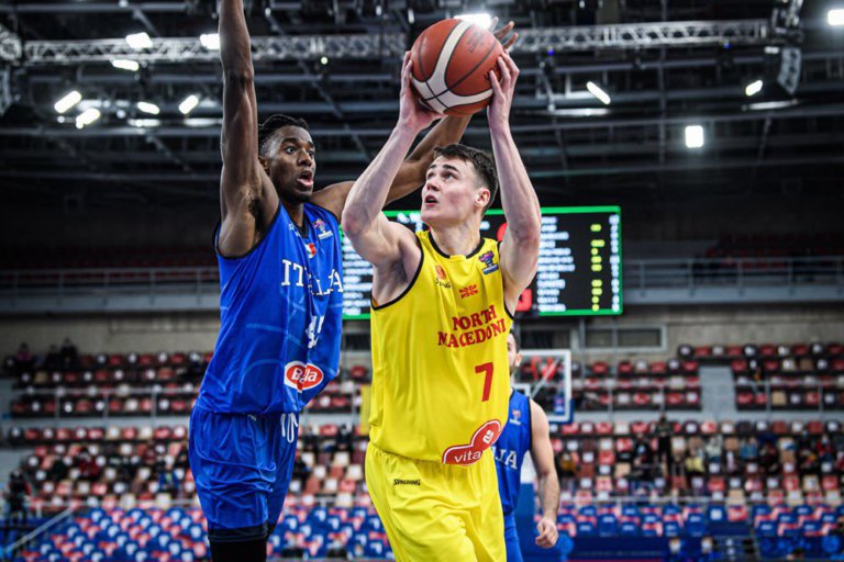 Birgander i Neno enlluernen però no disputaran l’Eurobasket 2022; ‘Vladi’ supera la fase prèvia del Mundial 23′
