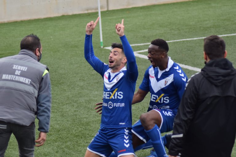 Robert Simón, jugador CF Badalona: “Estic en el meu millor moment”